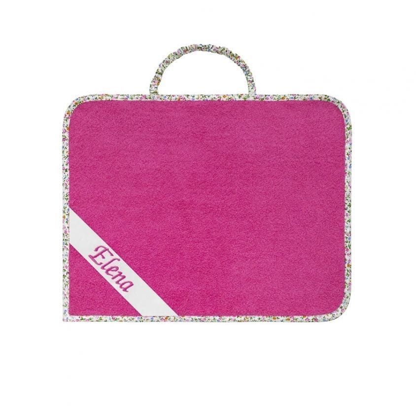 Asciugamani con nome asilo ricamato